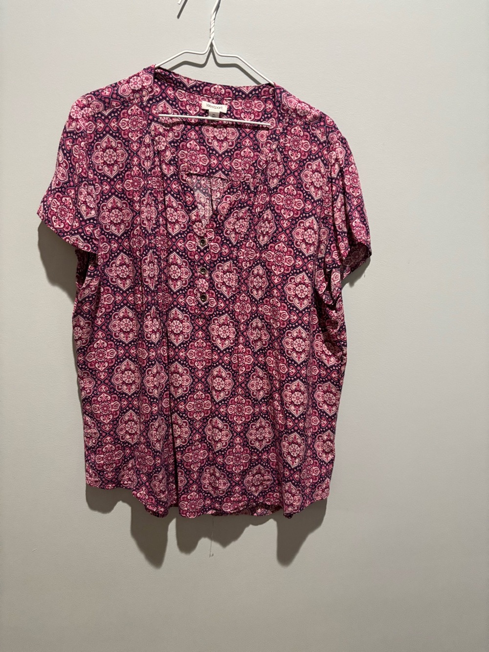 Westport Women’s XL Short Sleeve Blouse Maroon